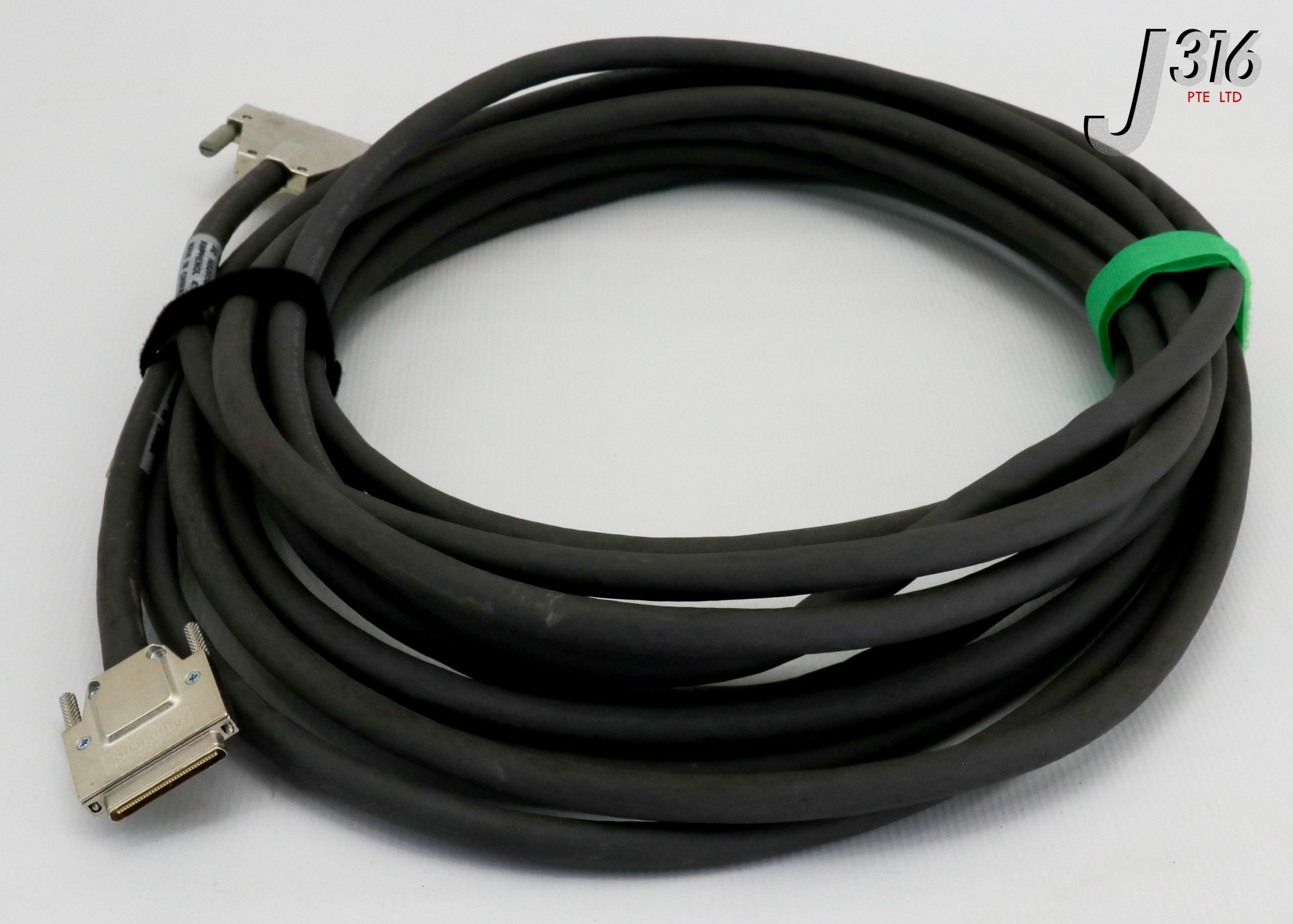 その他 B 20959 IBM CABLE ASSY, VHDCI TO HD68 5610 AMPHENOL CONNECTORS, 10M
